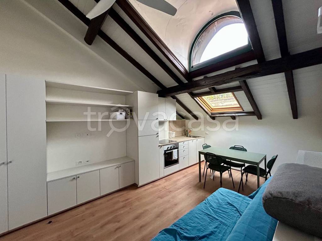 appartamento in affitto a Milano in zona Guastalla