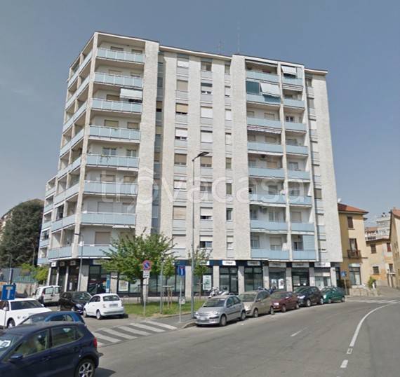 negozio in affitto a Milano in zona Barona