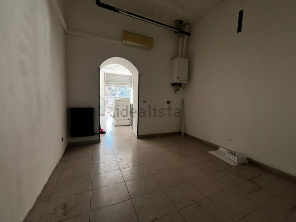 negozio in affitto a Milano in zona Corvetto