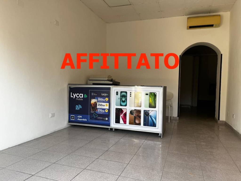 negozio in affitto a Milano in zona Corvetto