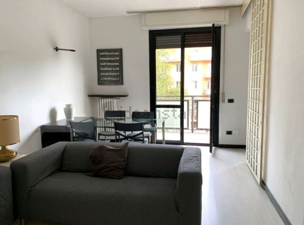 appartamento in affitto a Milano in zona Lorenteggio