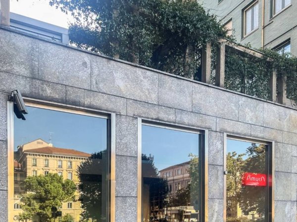 negozio in affitto a Milano in zona Porta Nuova