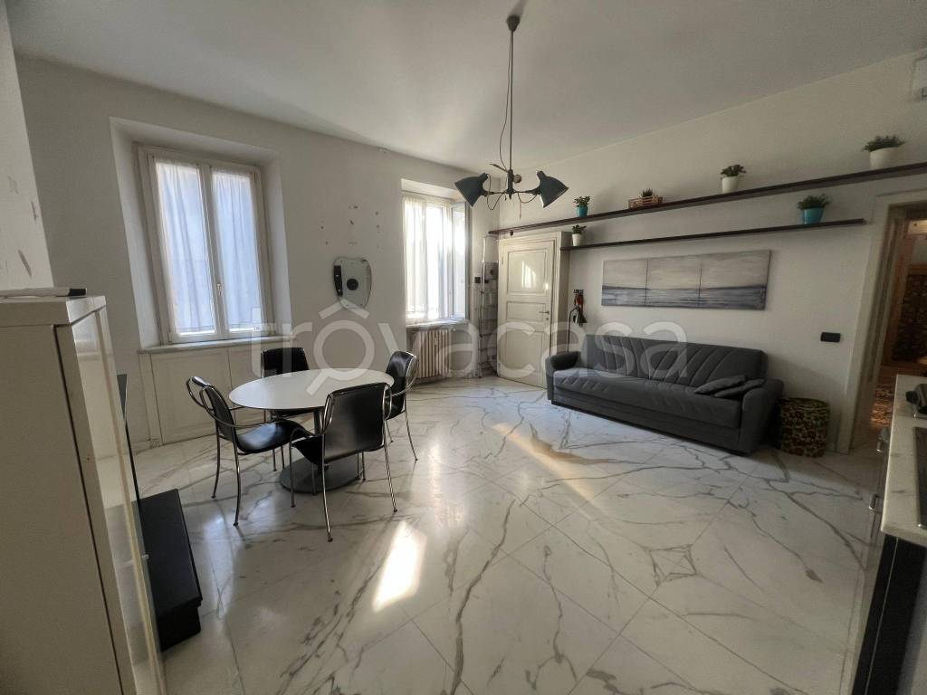 appartamento in affitto a Milano in zona Sant'Ambrogio