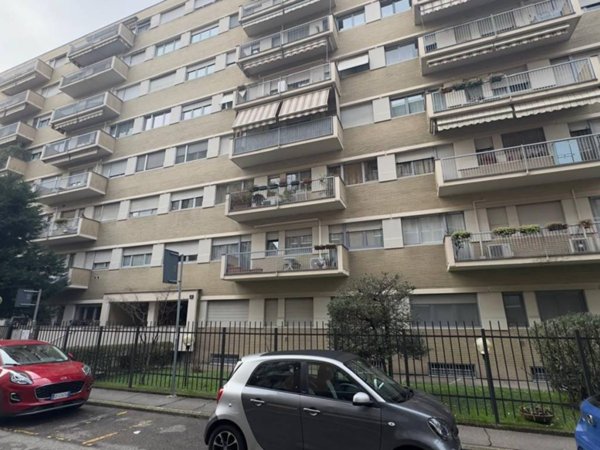 ufficio in affitto a Milano in zona Trenno