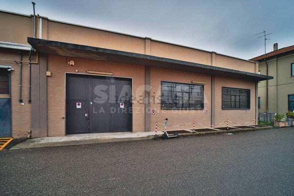 locale di sgombero in affitto a Milano in zona Lambrate