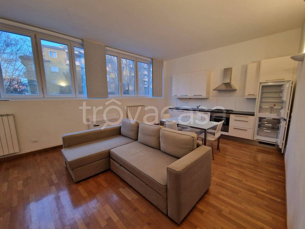 appartamento in affitto a Milano in zona Piazzale Lodi