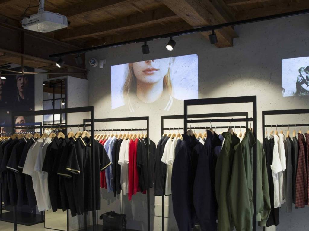 negozio in affitto a Milano in zona Porta Ticinese