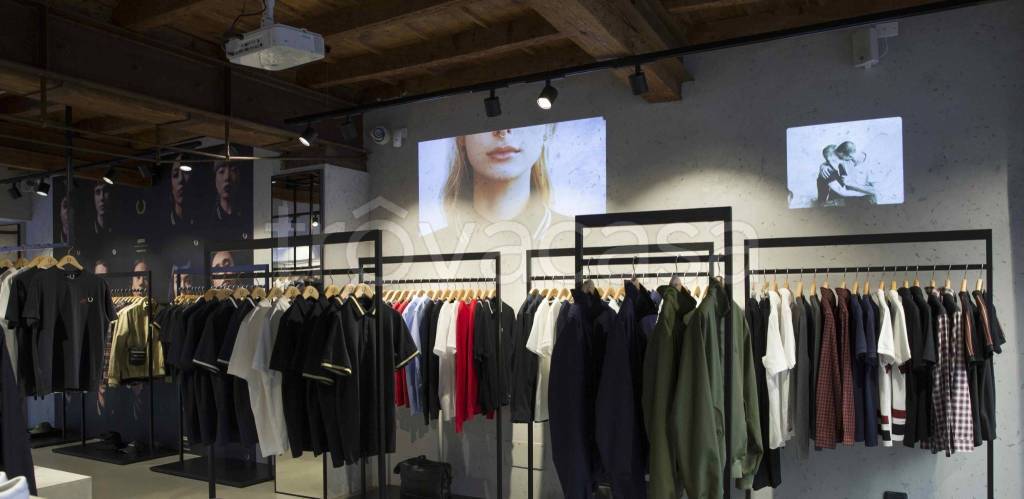 negozio in affitto a Milano in zona Porta Ticinese