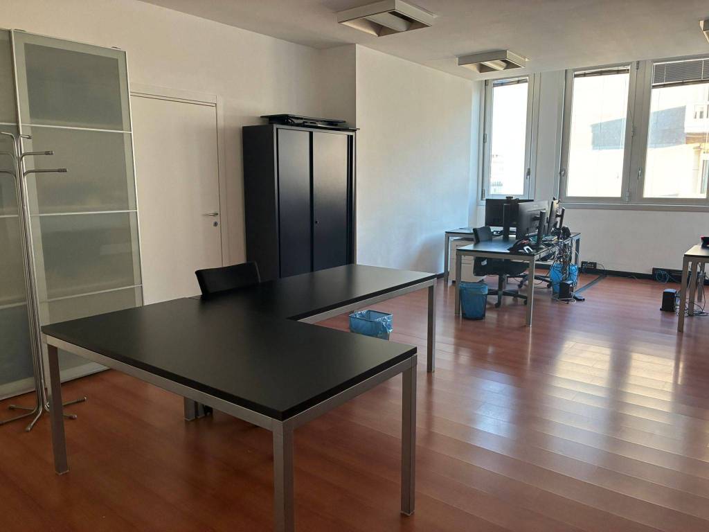 ufficio in affitto a Milano in zona Centro Direzionale