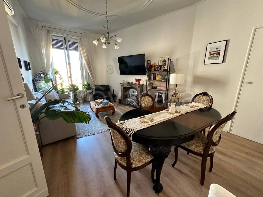 appartamento in affitto a Milano in zona Centro Direzionale