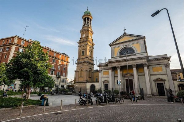 negozio in affitto a Milano in zona Piazzale Lodi