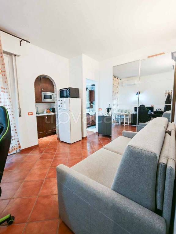 appartamento in affitto a Milano in zona Lorenteggio