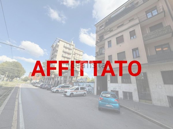 appartamento in affitto a Milano in zona Lorenteggio