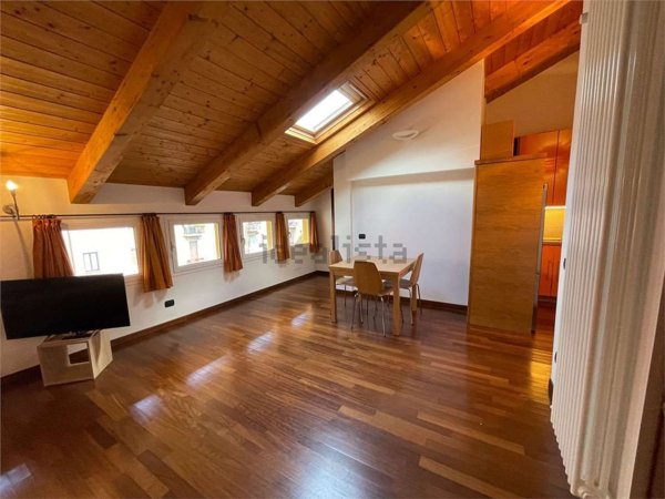 appartamento in affitto a Milano in zona Centro Direzionale