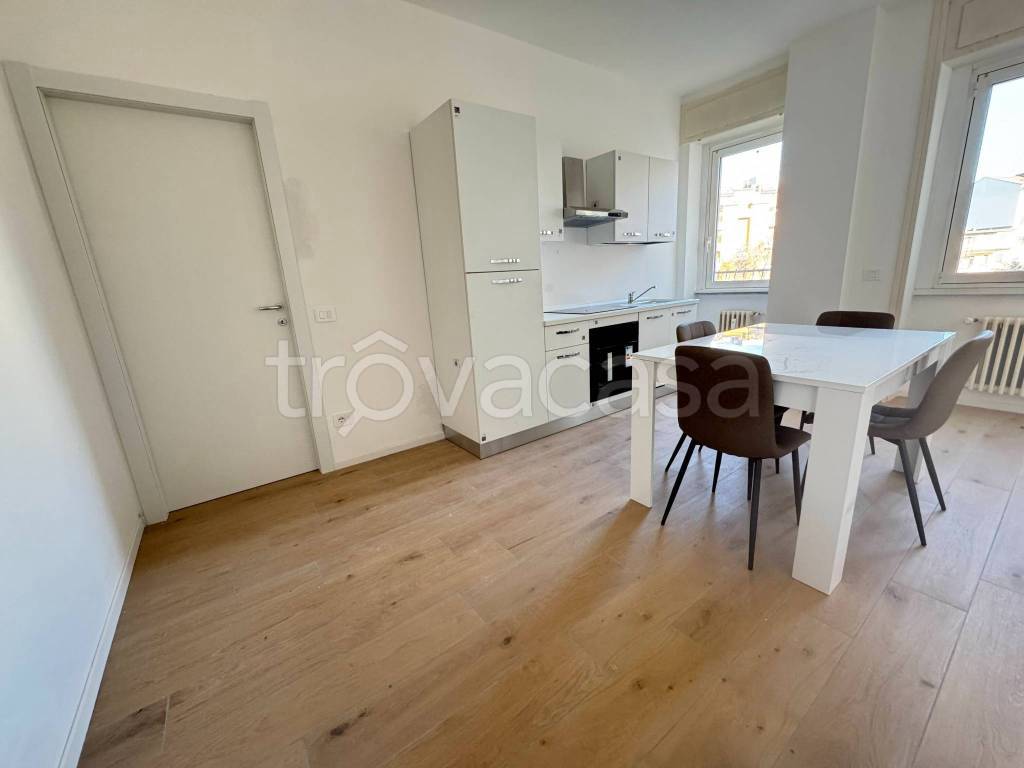 appartamento in affitto a Milano in zona Vigentino