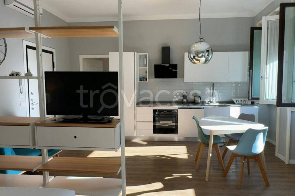 appartamento in affitto a Milano in zona Centro Direzionale