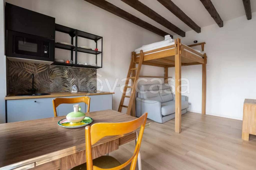 appartamento in affitto a Milano in zona Stazione Centrale