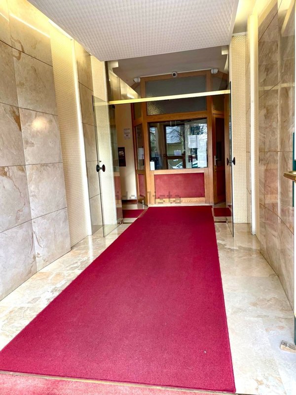 negozio in affitto a Milano in zona Lambrate