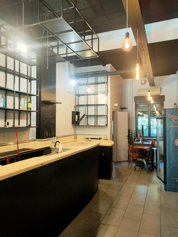 negozio in affitto a Milano in zona Isola