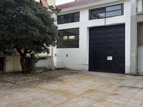 locale commerciale in affitto a Milano in zona Precotto