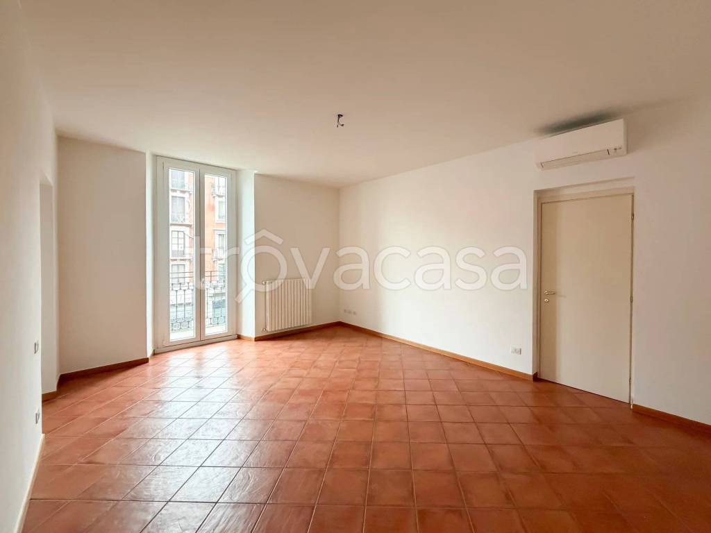 appartamento in affitto a Milano in zona Porta Genova