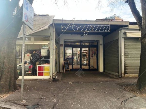 negozio in affitto a Milano