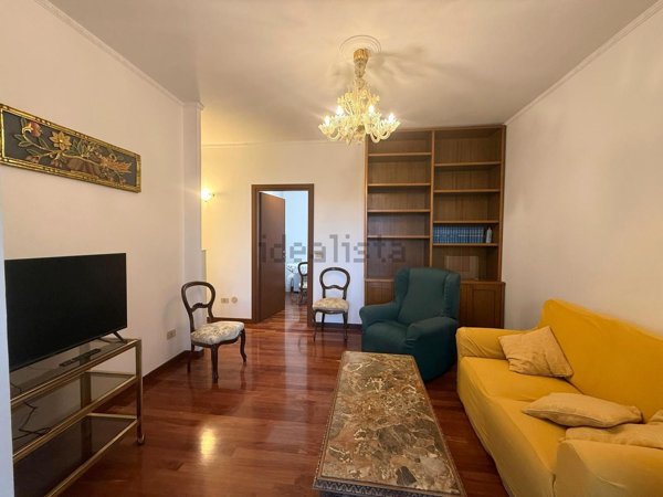 appartamento in affitto a Milano in zona Feltre