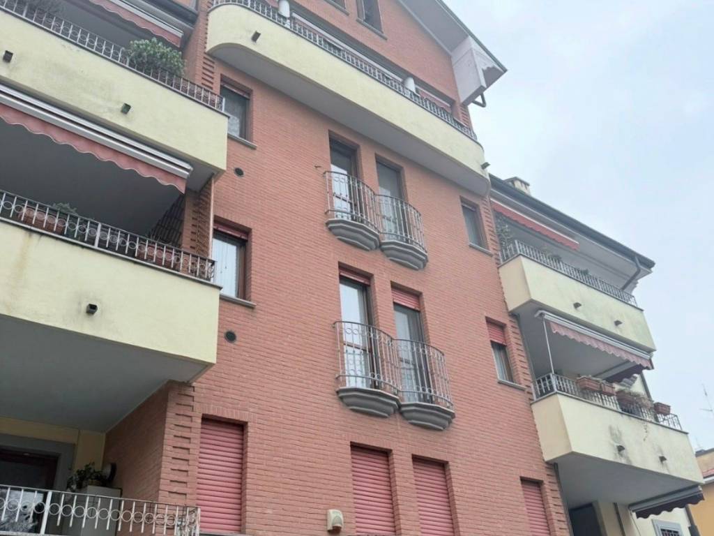 appartamento in affitto a Milano in zona Baggio