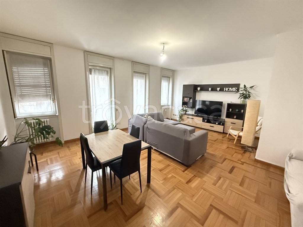 appartamento in affitto a Milano in zona Cascina dei Pomi