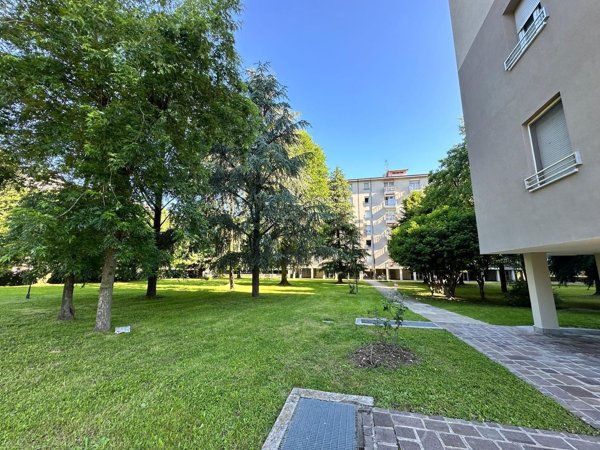 appartamento in affitto a Milano in zona Trenno