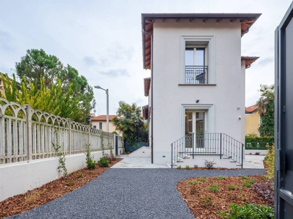 casa indipendente in affitto a Milano in zona Isola