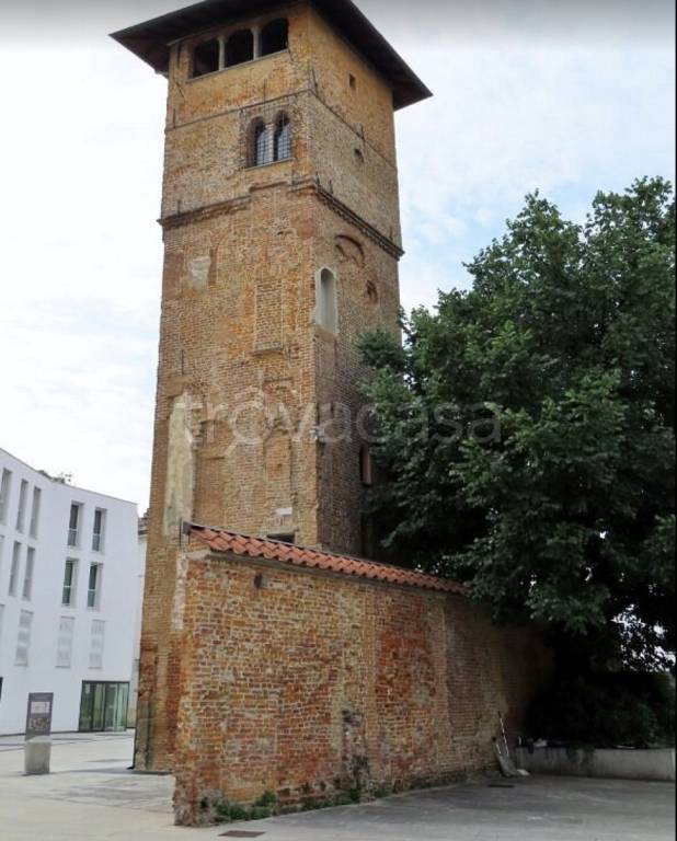 appartamento in affitto a Milano in zona Sant'Ambrogio