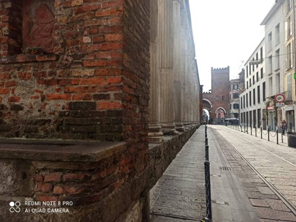 negozio in affitto a Milano