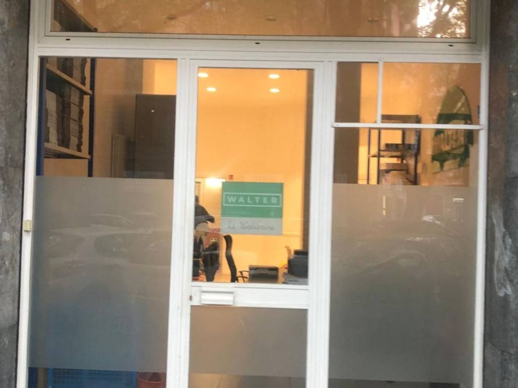 negozio in affitto a Milano in zona Centro Direzionale