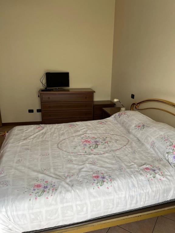 camera singola in affitto a Milano in zona Lorenteggio