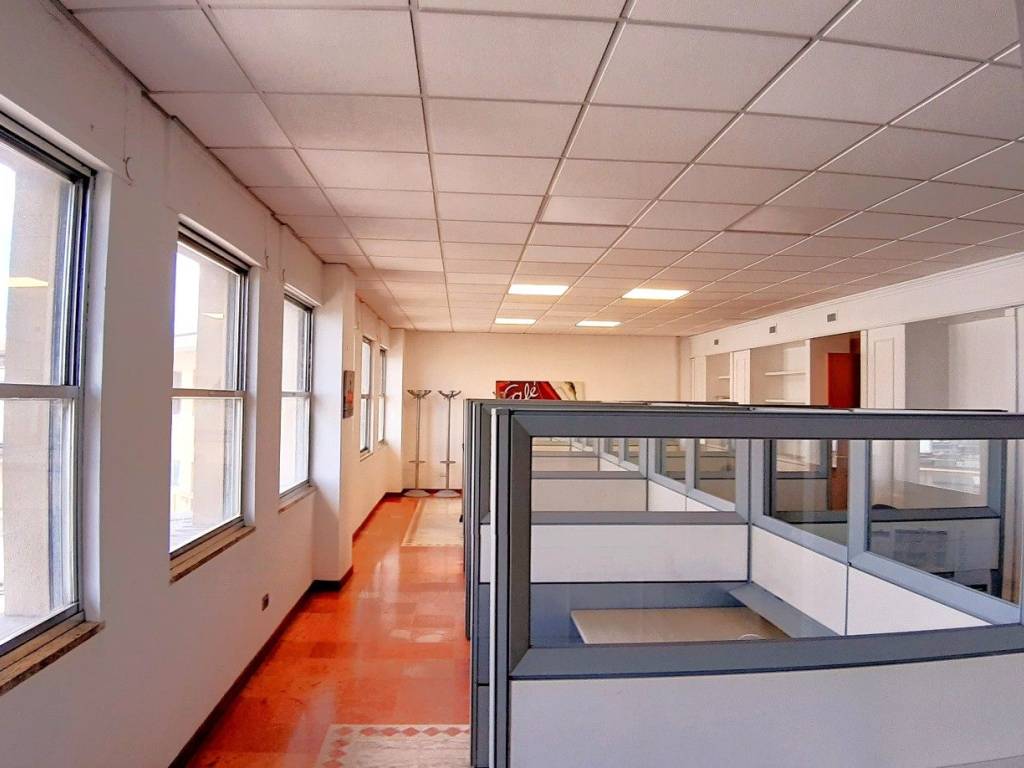 ufficio in affitto a Milano