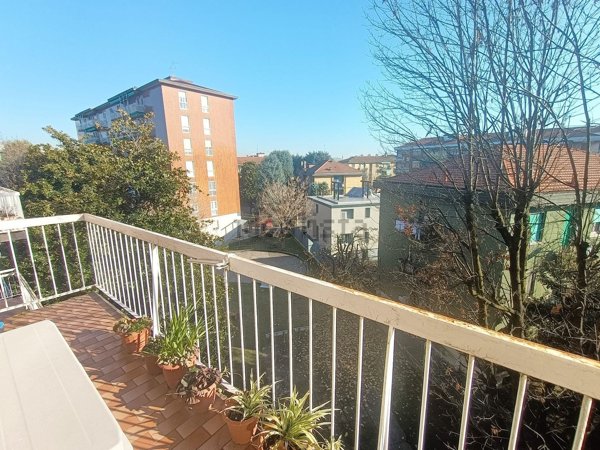 appartamento in affitto a Milano in zona Baggio