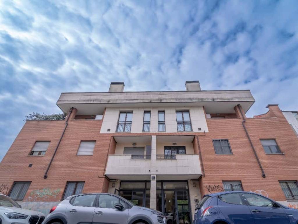 appartamento in affitto a Milano in zona Famagosta