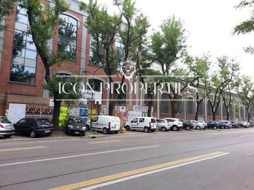 negozio in affitto a Milano in zona Solari