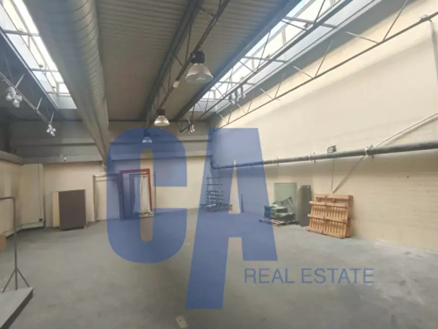 negozio in affitto a Milano