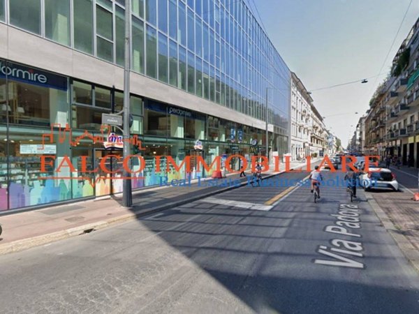 negozio in affitto a Milano in zona Adriano