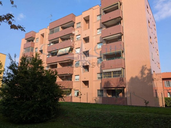 appartamento in affitto a Milano in zona Trenno