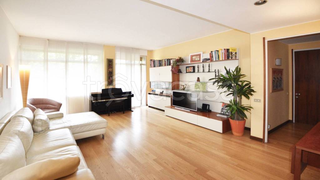 appartamento in affitto a Milano in zona Sempione