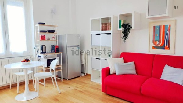 appartamento in affitto a Milano in zona Lorenteggio