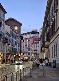 negozio in affitto a Milano in zona Guastalla