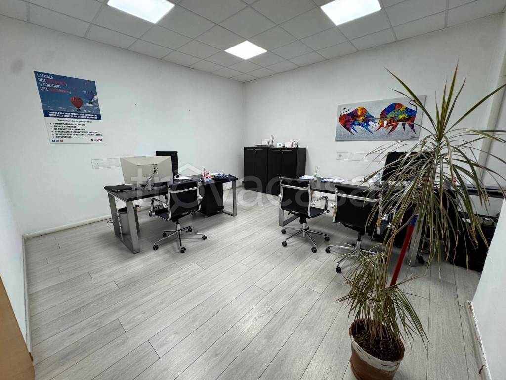 ufficio in affitto a Milano in zona Stazione Centrale