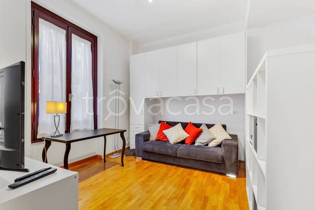 appartamento in affitto a Milano in zona XXII Marzo