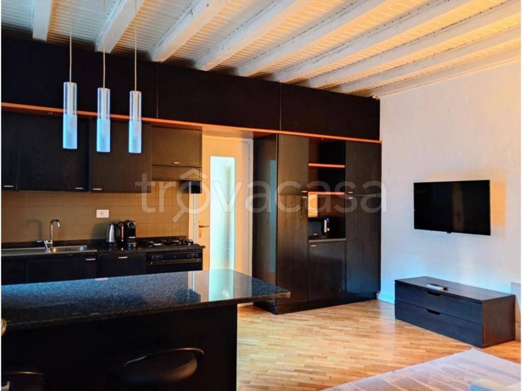 appartamento in affitto a Milano in zona Porta Nuova