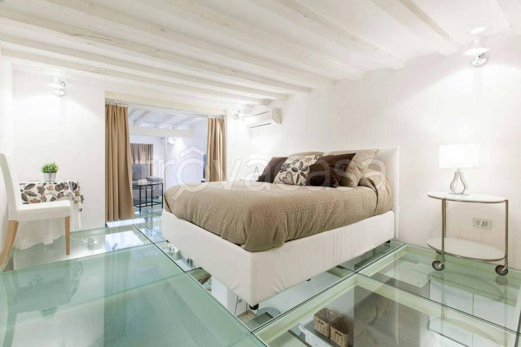 appartamento in affitto a Milano in zona Porta Garibaldi