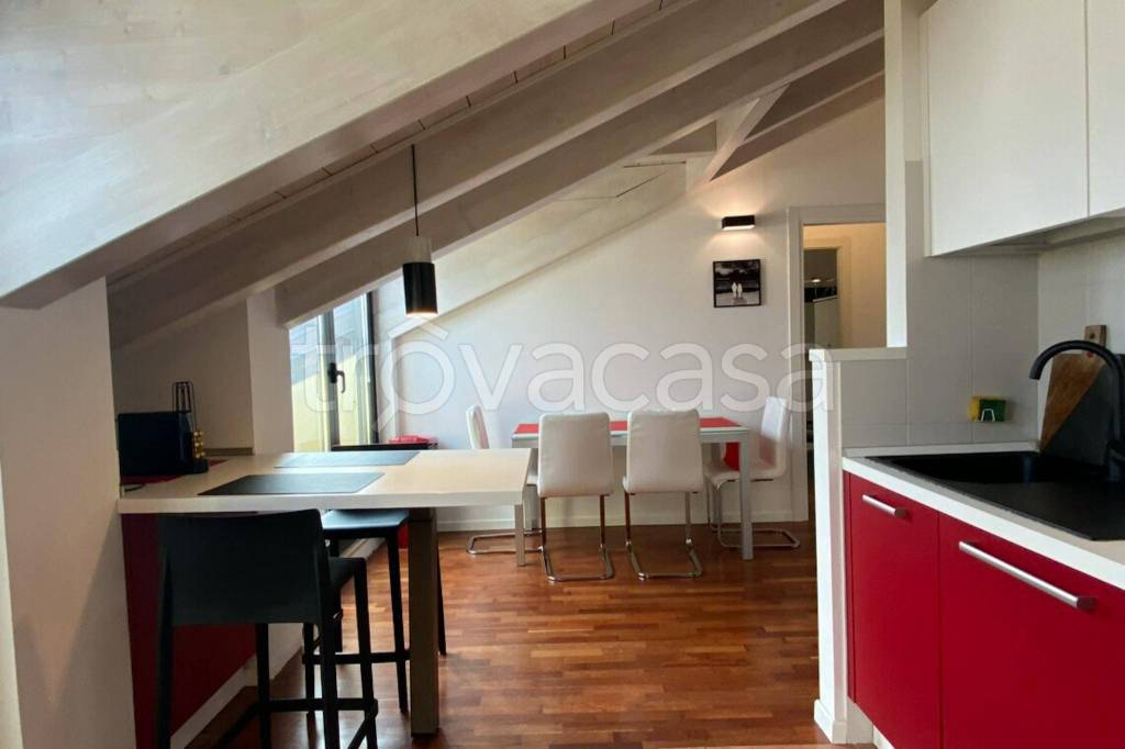 appartamento in affitto a Milano in zona Corvetto